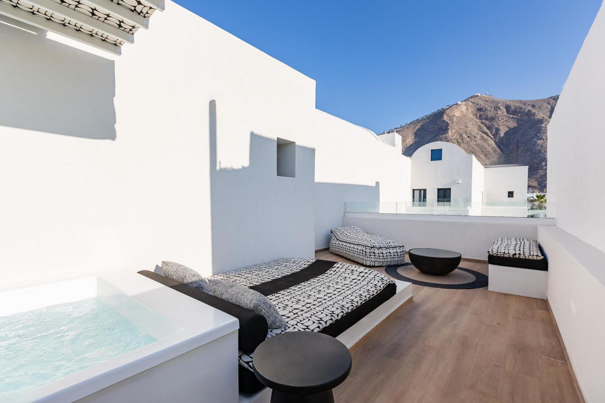 Santo Mangata Boutique Hotel Perissa  Room photo
