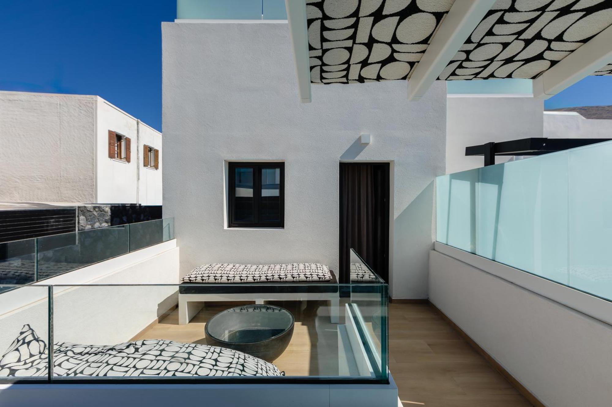 Santo Mangata Boutique Hotel Perissa  Room photo